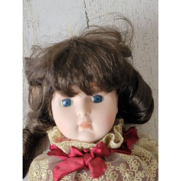 Marian Yu red dress flower lace porcelain doll girl - Picture 5 of 12
